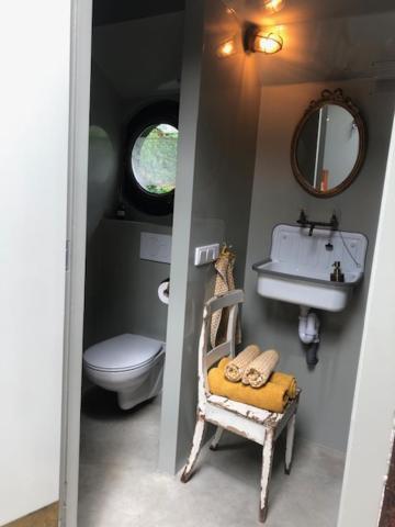 Houseboat Tante Piet Hotel อัมสเตอร์ดัม ภายนอก รูปภาพ